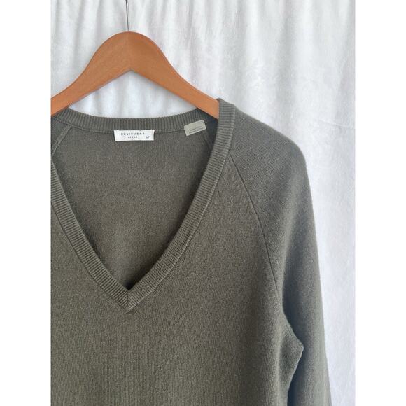 Equipment Asher Oversized Cashmere Sweater Small Green V Neck Revolve Women EUC - Picture 3 of 6